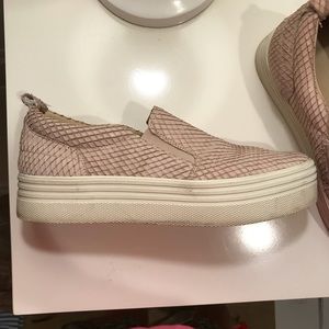 Marc Fisher Platform sneakers